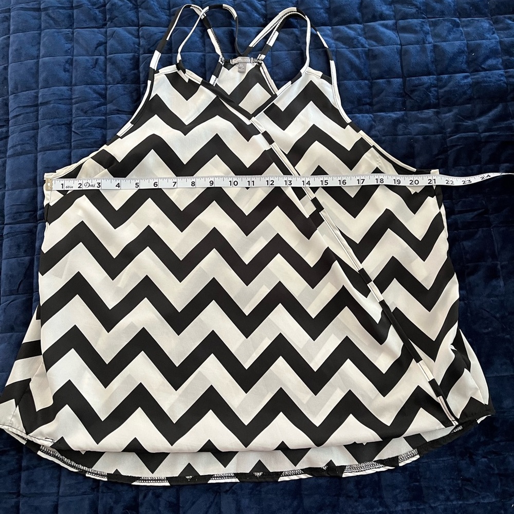 Charlotte Russe Chevron Women's Top XL